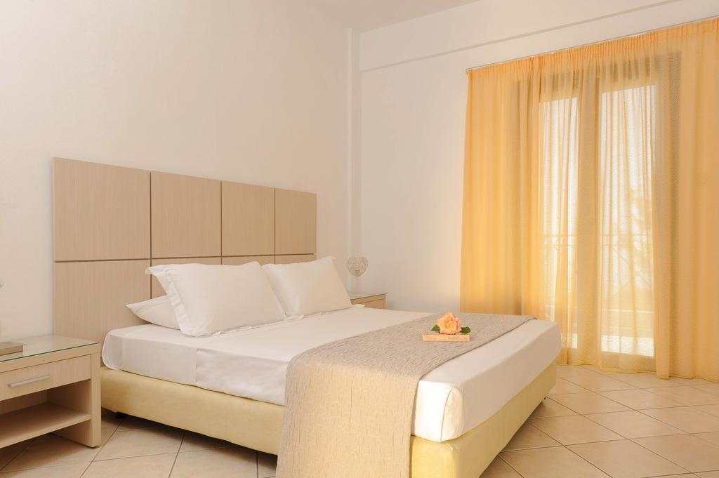 Karras Star Hotel Евдилос Екстериор снимка