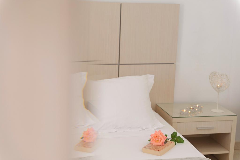 Karras Star Hotel Евдилос Екстериор снимка